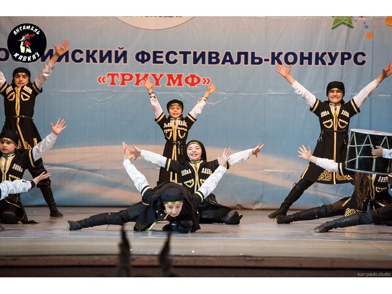 Кавказские танцы, заказать в Ростове, пригласить ансамбль Кавказских танцев Ростов-на-Дону